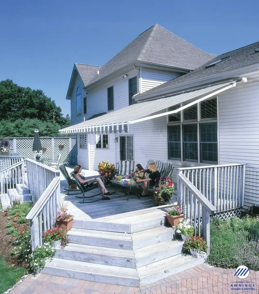 estate retractable awning