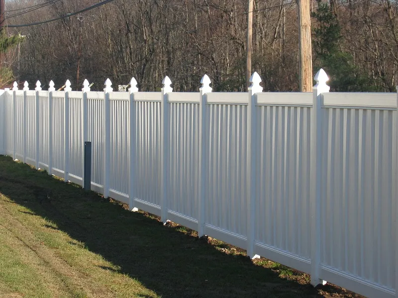 vinyl-fence-installation-6'-White-Solid-Privacy